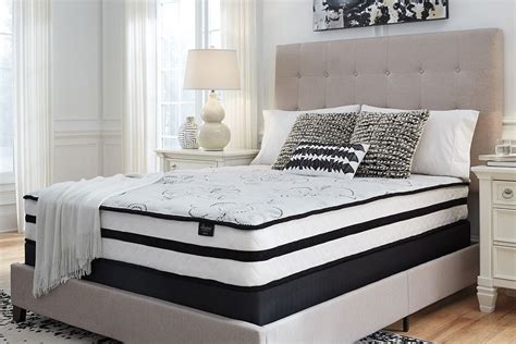 Ashley chime 12 inch memory foam mattress review 2020. Ashley Chime 10 Inch Hybrid Full Mattress In a Box | The ...