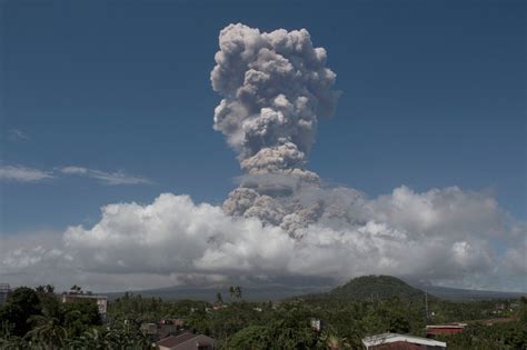Philippines Raises Alert Level As Mayon Volcano Eruption Intensifies