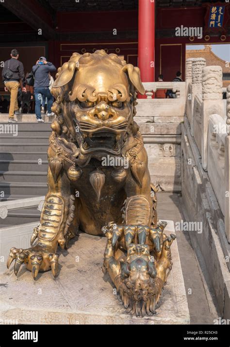 Details Of Lion Statue In Forbidden City In Beijing Stock Photo Alamy