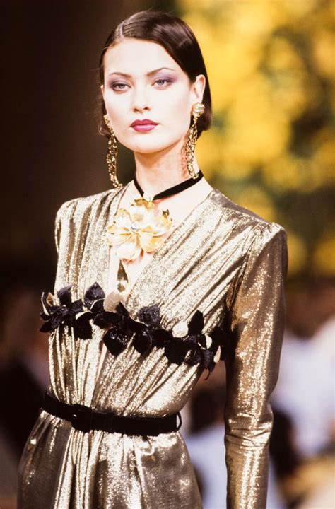 Défilé Yves Saint Laurent Haute Couture Collection Automne Hiver 1994