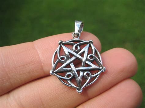 925 Sterling Silver Wicca Inverted Pentagram Pendant Necklace A40