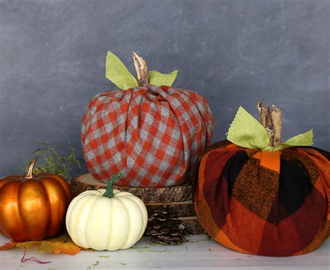 How To Make Cute Plaid Pumpkins Using Toilet Paper Rolls Its Always