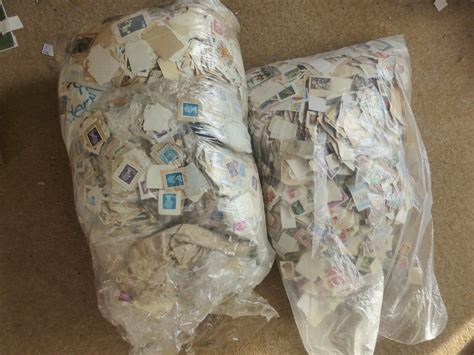 Huge Kiloware Bags With Approx 20 Lbs 9kg On And Off Paper Rf380 Ebay