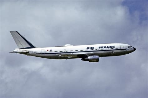Premier Vol Dun Avion Airbus A300 France Mémoire