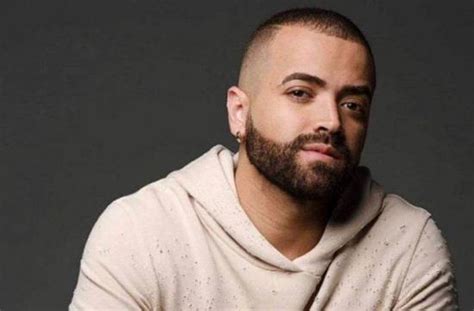 Personajes con una foto, cande tinelli y coti sorokin. La pareja del cantante Nacho confirma el nacimiento de su ...