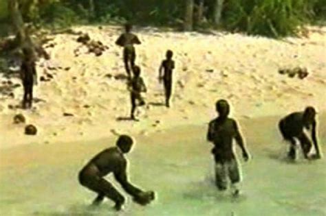 1991 O Primeiro Contacto Pacífico Com A Tribo Da Ilha Sentinela Do Norte Mundo SÁbado