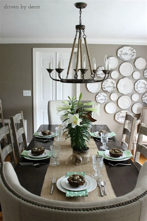 A formal dining room is a great place for entertaining and should convey the feeling of elegance and sophistication for family and friends. Decorating Your Dining Room: Must-Have Tips - Driven by Decor