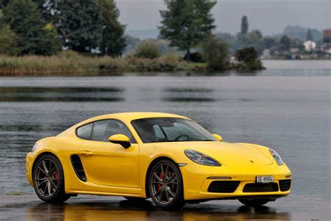 Porsche 718 Cayman S 982c Specs And Photos 2016 2017 2018 2019