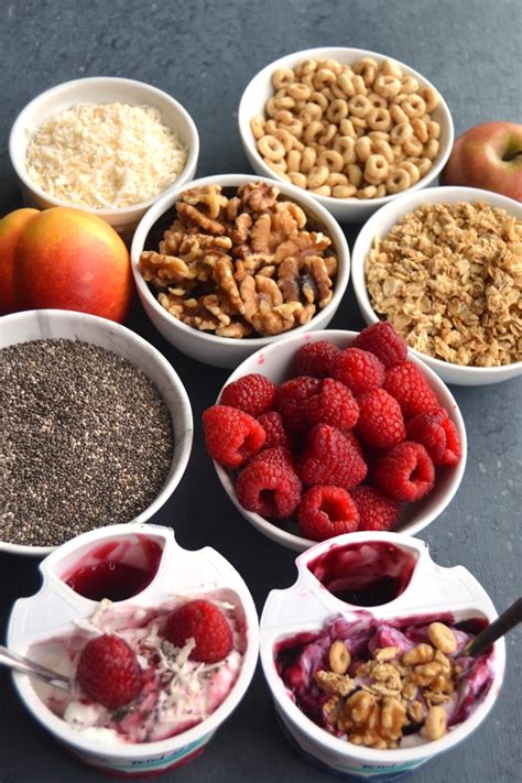 10 Delicious And Nutritious Yogurt Toppings The Nutritionist Reviews