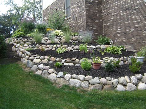 20 Rock Wall Landscaping Ideas