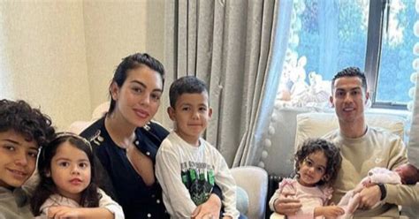 Cristiano Ronaldos Gf Georgina Rodriguez Shares Name Of Twin Daughter