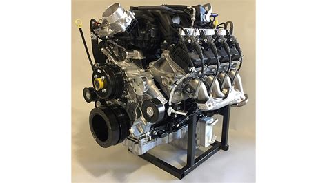 Ford 73 Liter Godzilla V8 Is Now Available As A Crate Engine Autoblog