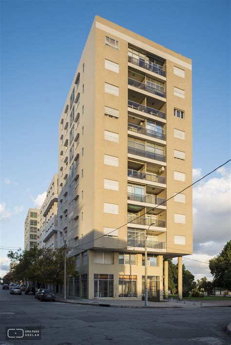 Unlike the portofino, the roma gets a squintier front fascia, closer to the sf90 stradale supercar. EDIFICIO ROMA, PORTOFINO Y NERVI - Obras Nacionales