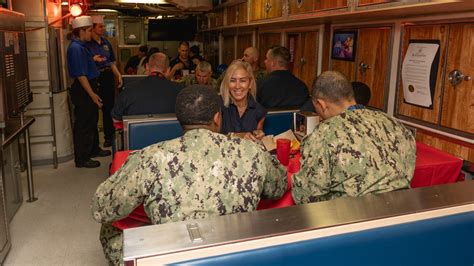 Hii Celebrates First Meal Aboard Virginia Class Submarine New Jersey