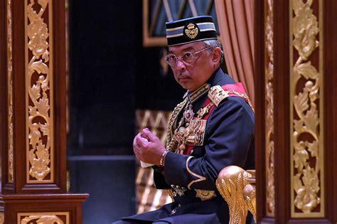Rakyat malaysia yang beta kasihi sekalian, alhamdulillah. As crisis looms over government, Agong tells politicians ...