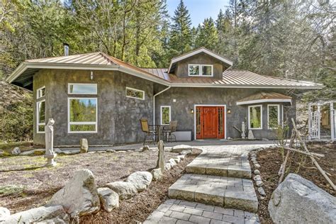 Stunning Straw Bale House For Sale In Ashland Oregon Laptrinhx News