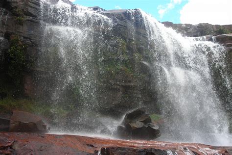 Download Salto Pacheco Waterfalls In Venezuela Wallpaper
