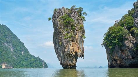 15 Most Mysterious Islands On Earth