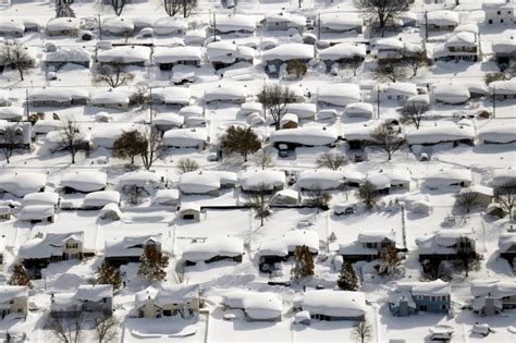 What 7 Feet Of Snow Looks Like The 2014 Buffalo Blizzard