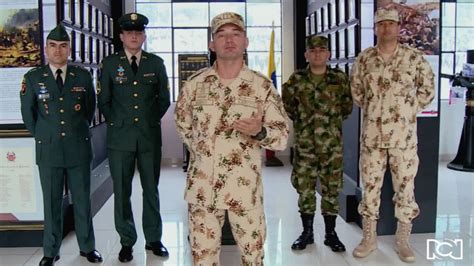 El ejército colombiano (ejc) está interesado en adquirir entre tres y cuatro aviones del tipo bombardier aerospace dash 8, para reforzar con ello sus capacidades operacionales. Estas son las insignias del Ejército Nacional de Colombia ...