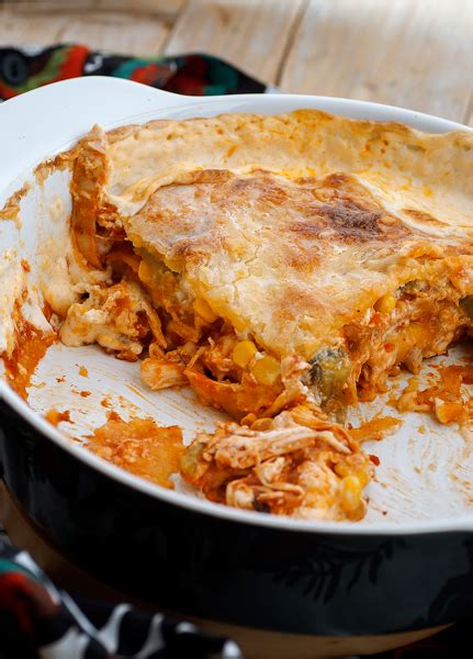 Join us at azteca mexican restaurant in downtown erie for a great meal and you'll be glad you did. Pastel azteca | COCIDO DE SOPA | Comida, Comida mexicana ...