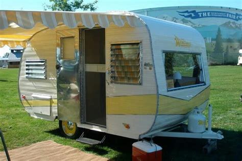 If you love to laugh or even if you don't, you're going to love cow pie film's short films! Lemon Cream Pie | Vintage camper, Vintage campers trailers ...