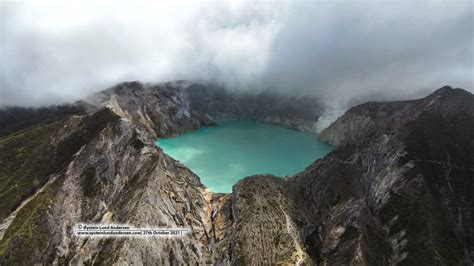 Ijen Volcano East Java Indonesia Steep Rise Of Lake Temperature