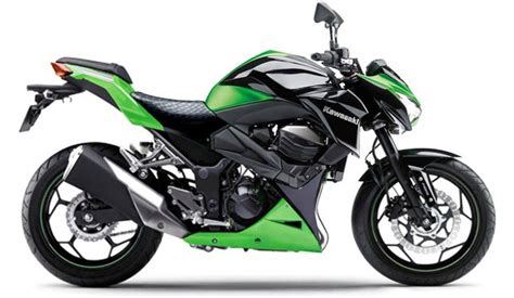 It is available in only 1 variant and 3 colours. Motociclismo1300cc: Kawasaki ninja 300cc Naked