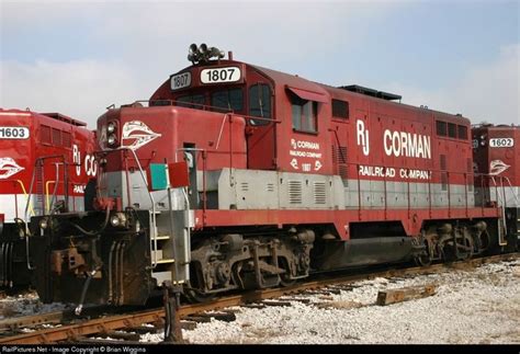 1807 Rj Corman Railroads Gp16 At Guthrie Kentucky By Brian Wiggins