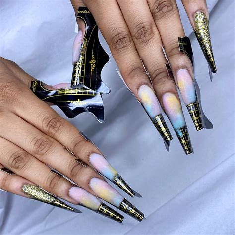 The Best Reasons To Get Sculpted Nail Extensions
