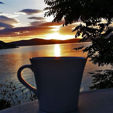 Morning Coffee Sunrise Lake Mavrovo Кројачот од