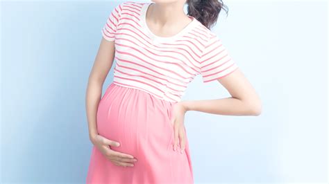 Operasi caesar pun harus dilakukan jika ketuban di dalam kandungan ibu hamil telah habis. Ciri Ciri Anak Yang Terminum Air Ketuban - Ini Cirinya