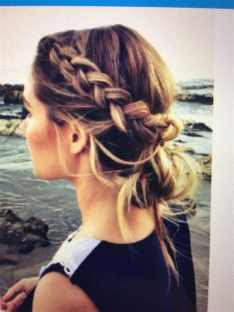 Pin By Katie Heath On Coiffures Sporty Hairstyles Easy Hairstyles