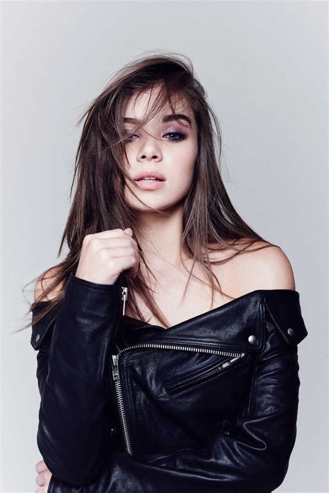 This Innocent Obsession Photo Hailee Steinfeld Steinfeld