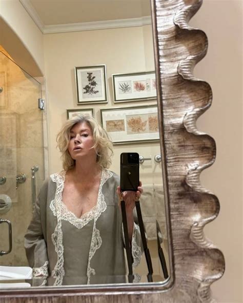 Martha Stewart Praised For Posting Thirst Trap Selfie But People Can