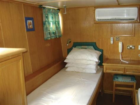 Baobab Houseboat Bed Accommodation Bedroom