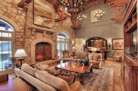 20 Mansion Living Rooms That Will Leave You Speechless