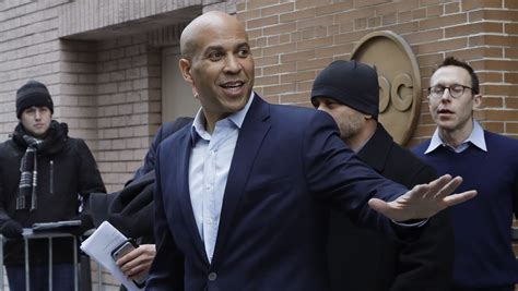 Sen Cory Booker I Have A Girlfriend Who Would Make A Nice First Lady