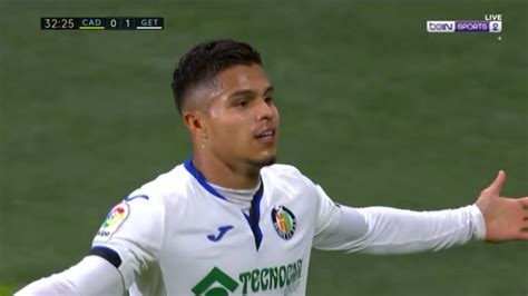 Join the discussion or compare with others! Gol Tendangan MELENGKUNG Cantik Cucho Hernandez vs Cadiz ...