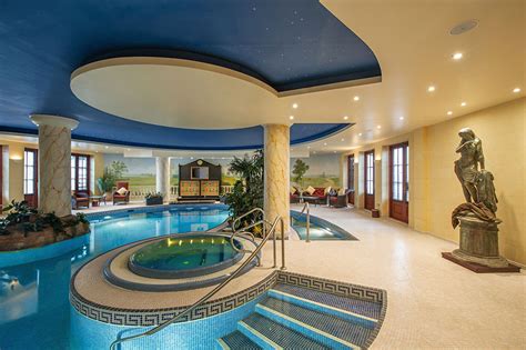 If you're looking to sell your home in the pine mountain club area, our listing agents can help you get the best price. 5 Luxury Private Homes with the 'Wow' factor to rent in the UK