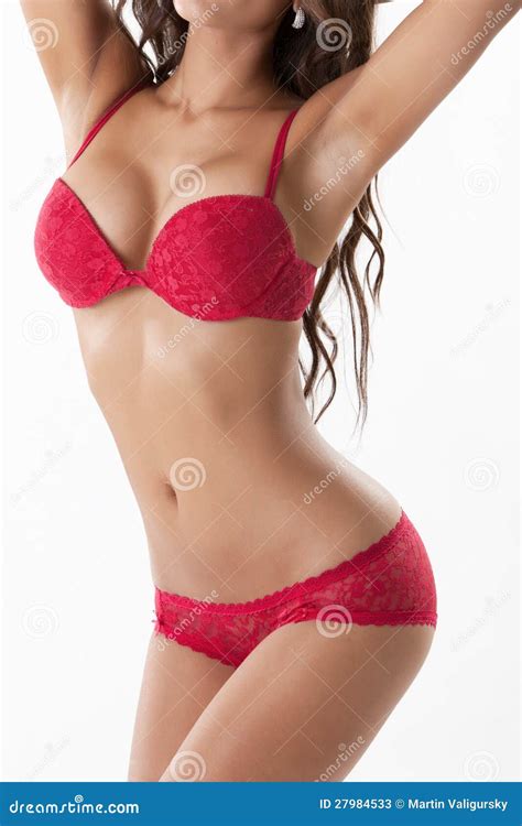 femme mince sexy dans la lingerie rouge image stock image du fitness sein 27984533