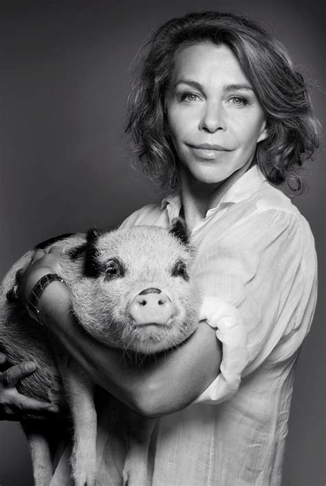 Leslie ash (born 19 february 1960 in clapham, london) is an english actress, best known for her role in the sitcom men behaving badly. Leslie Ash walks unaided for the first time on TV since ...