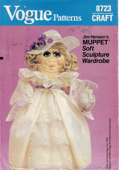 Vogue Pattern 8723 Miss Piggy Sesame Street Soft Sculpture Muppet Doll