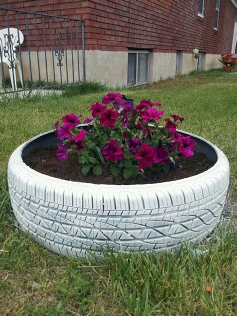 30 Wonderful Diy Used Tire Planters For Flower Garden Ideas Tire