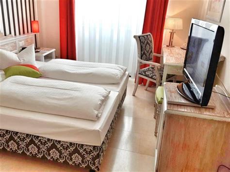All come with a minibar and satellite tv. THE ROYAL INN Regent Gera, Tagungshotel in Gera ...