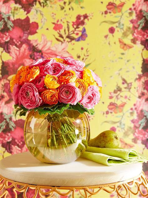 Flower Arranging Tips From Tulips To Ranunculus Easy Floral