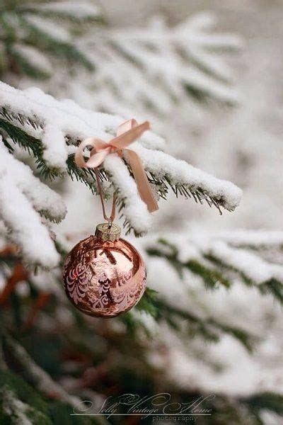 Wallpaper natal snowflake wallpaper christmas phone wallpaper holiday wallpaper cool wallpaper wallpaper backgrounds iphone rose gold christmas decorations pink christmas tree noel christmas christmas fashion christmas ornaments xmas wallpaper christmas. White Flocked Christmas Tree with Rose Gold Bauble | Gold ...