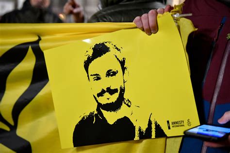 Egyptian mourners peaceful gathering outside the italian embassy in london in memory of tortured giulio regeni to pay condolences to the italian nation and. Giulio Regeni, i dettagli sull'omicidio: "Tortura a più ...