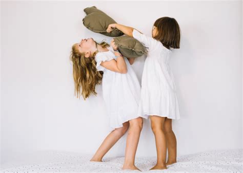 How To Stop Sibling Rivalry Possible Signs And Solutions