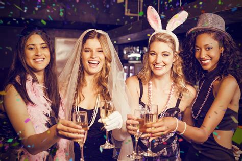 10 Tips For Throwing A Wild Bachelorette Party